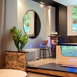 Toute Equipee Jacuzzi Prive Апартаменты Ним