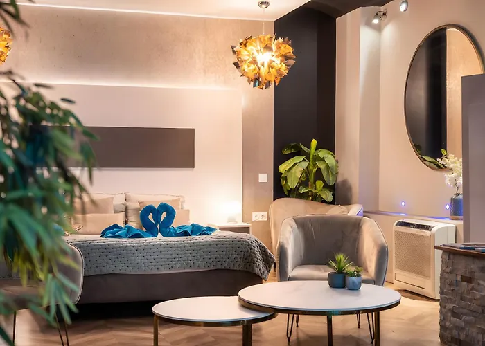 Toute Equipee Jacuzzi Prive דירה