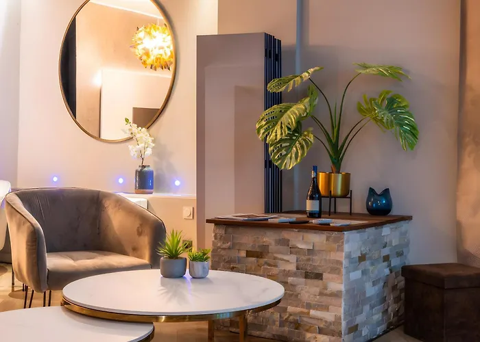 Apartament Toute Equipee Jacuzzi Prive Nîmes