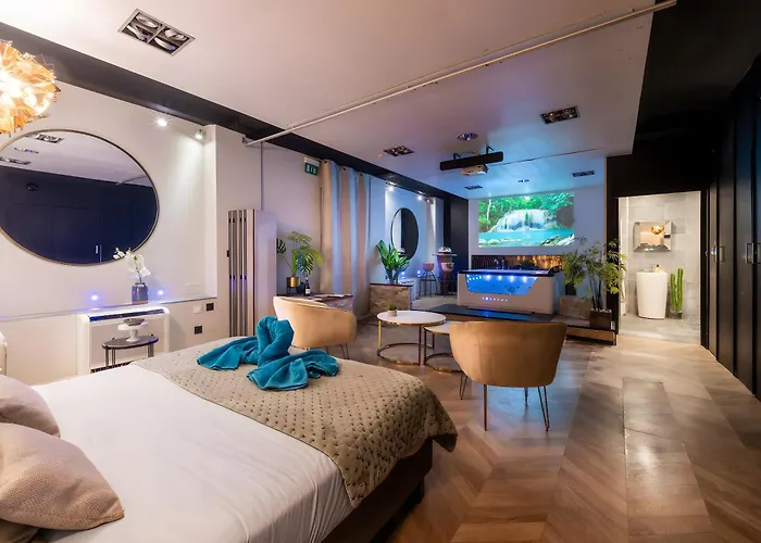 Toute Equipee Jacuzzi Prive Apartament *