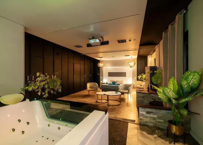 Apartament Toute Equipee Jacuzzi Prive Nîmes